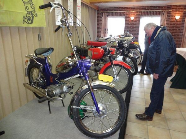 De bromfietsbeurs in Kelpen Oler 1.