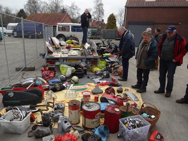 De bromfietsbeurs in Kelpen Oler 3.