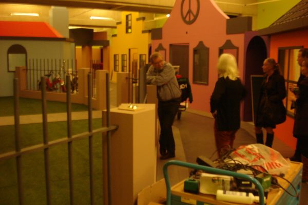 Er is nog veel werk te doen in het straatje.