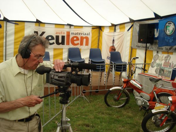 De Puchjes worden weer op de film gezet.