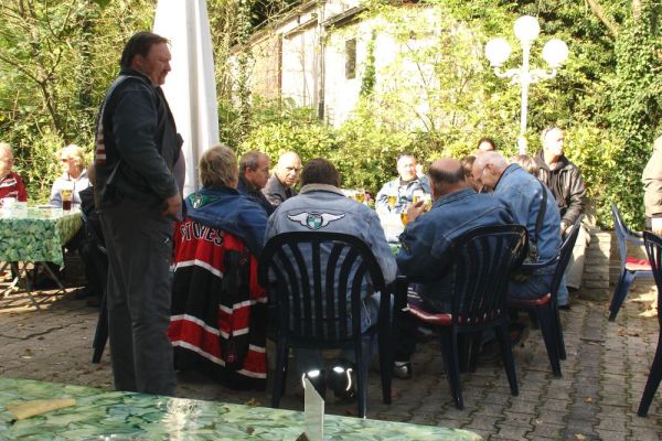 De Haagse groep op het terras bij Landhotel Borner M�hle.