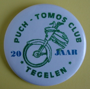 De 20 jaar Tegelse Puch en Tomosclub button.