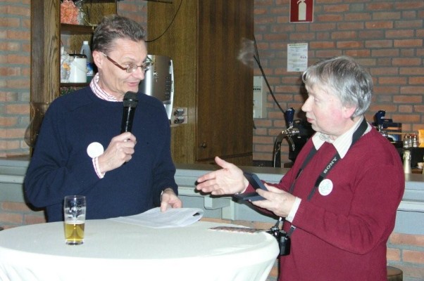 De zojuist uitgereikte erepenning.