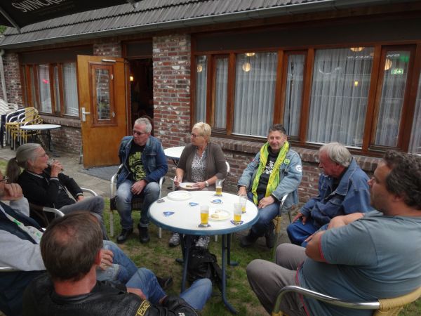 BBQ bij Jeu Schillings.