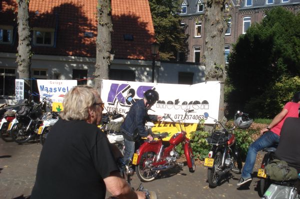 Op het plein in Steyl.